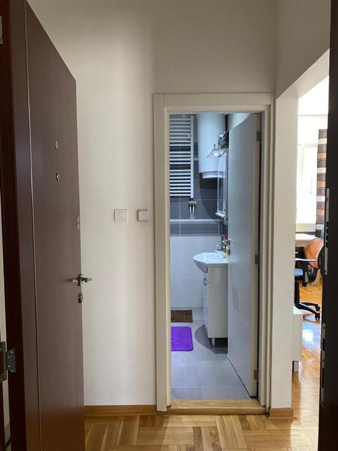 Politika Daire Belgrad Dış mekan fotoğraf