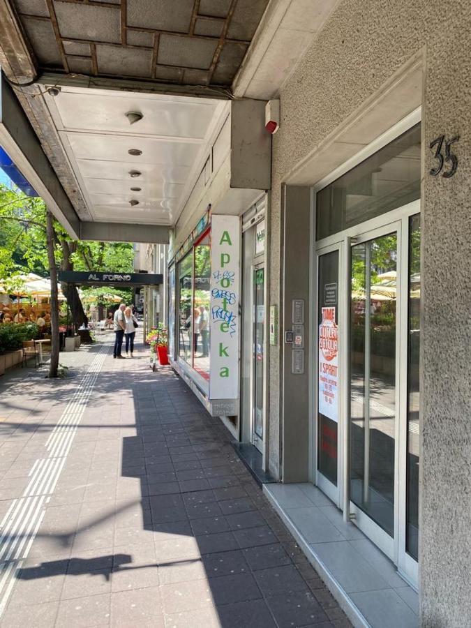 Politika Daire Belgrad Dış mekan fotoğraf